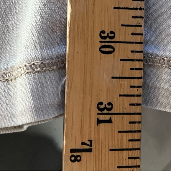 AVENUE Beige/Cream Capri Pants 
Size 18 Average EUC - Picture 7 of 7